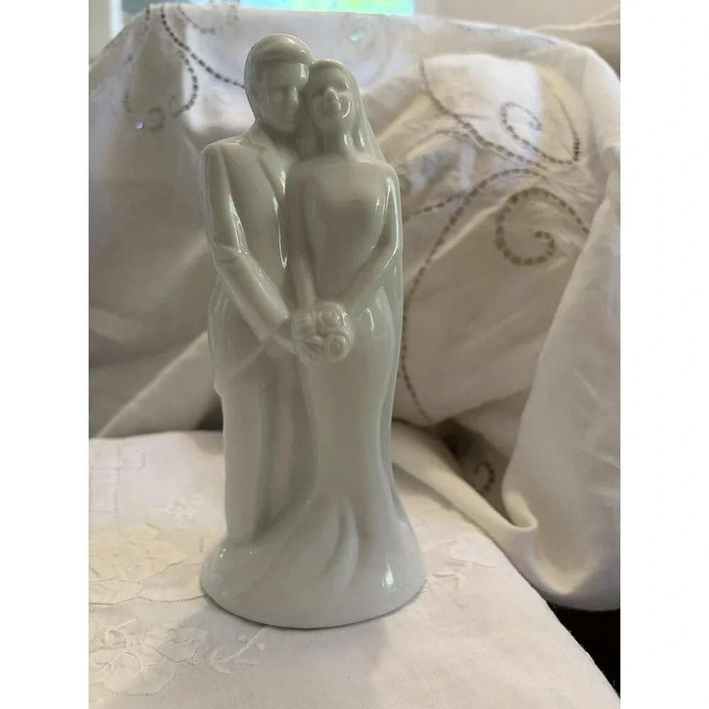 House Of Lloyd Bride & Groom Figurine Cake Topper Porcelain Ceramic White 8 Vtg